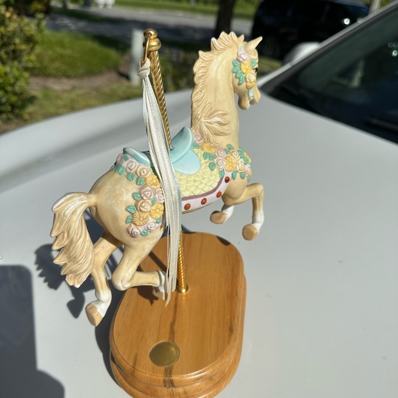 Vintage carousel - Picture 6 of 9